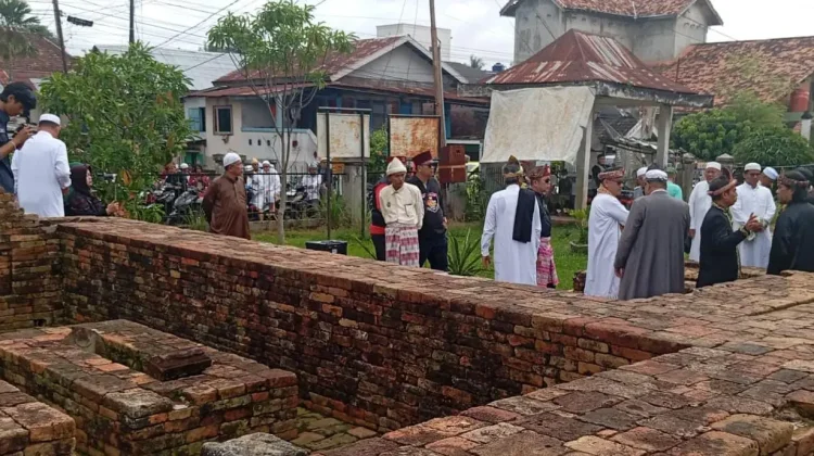 Ratusan Warga Ikuti Ziarah Kesultanan Palembang Lamo